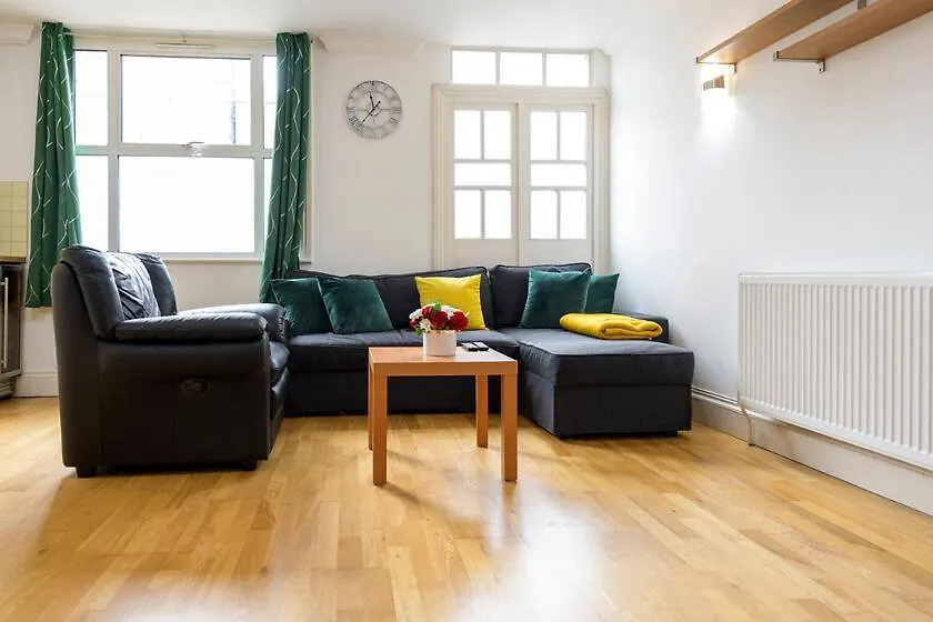 Spectacular 3 Bed In Blackheath London Apartment