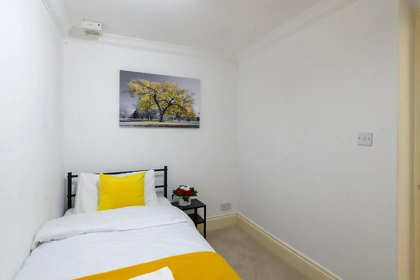 Spectacular 3 Bed In Blackheath London 0*,