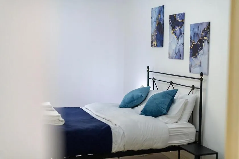 Spectacular 3 Bed In Blackheath London 0*,  United Kingdom