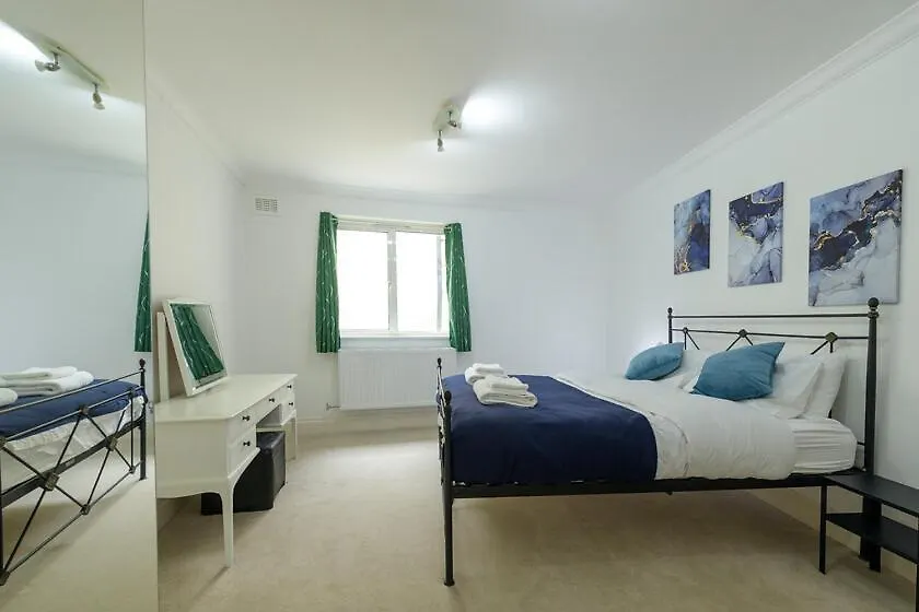 Spectacular 3 Bed In Blackheath London