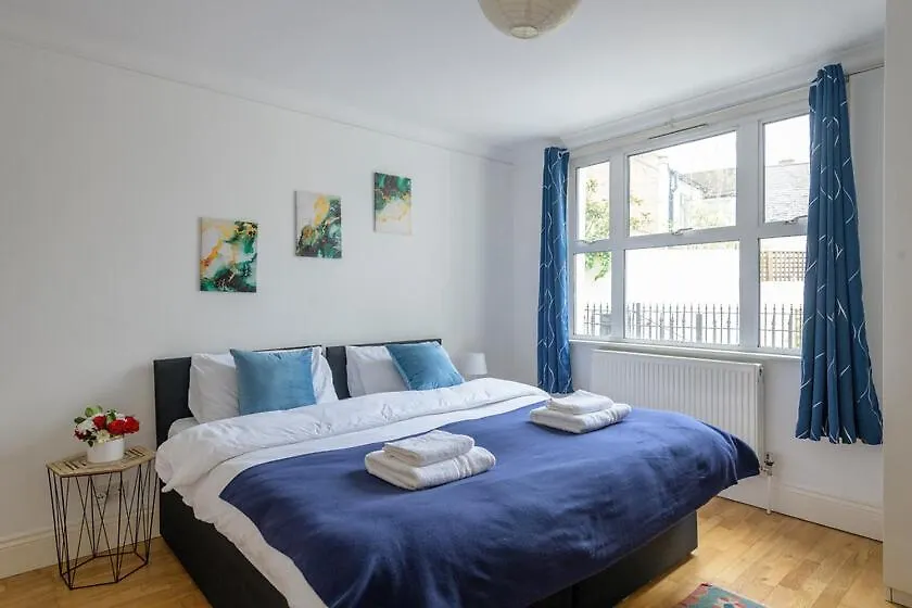 Spectacular 3 Bed In Blackheath London