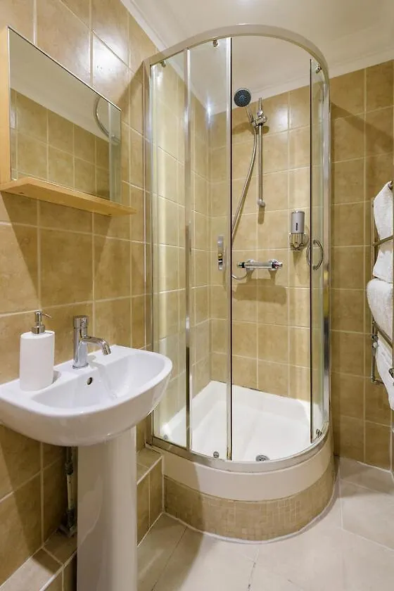 Spectacular 3 Bed In Blackheath London
